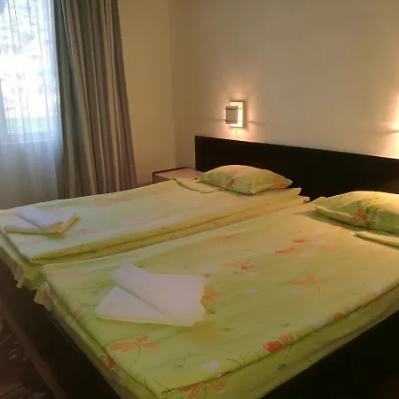 Hotel Russalka 2*